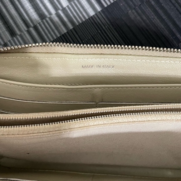 Chanel long wallet with free chain & COA - Picture 8 of 11